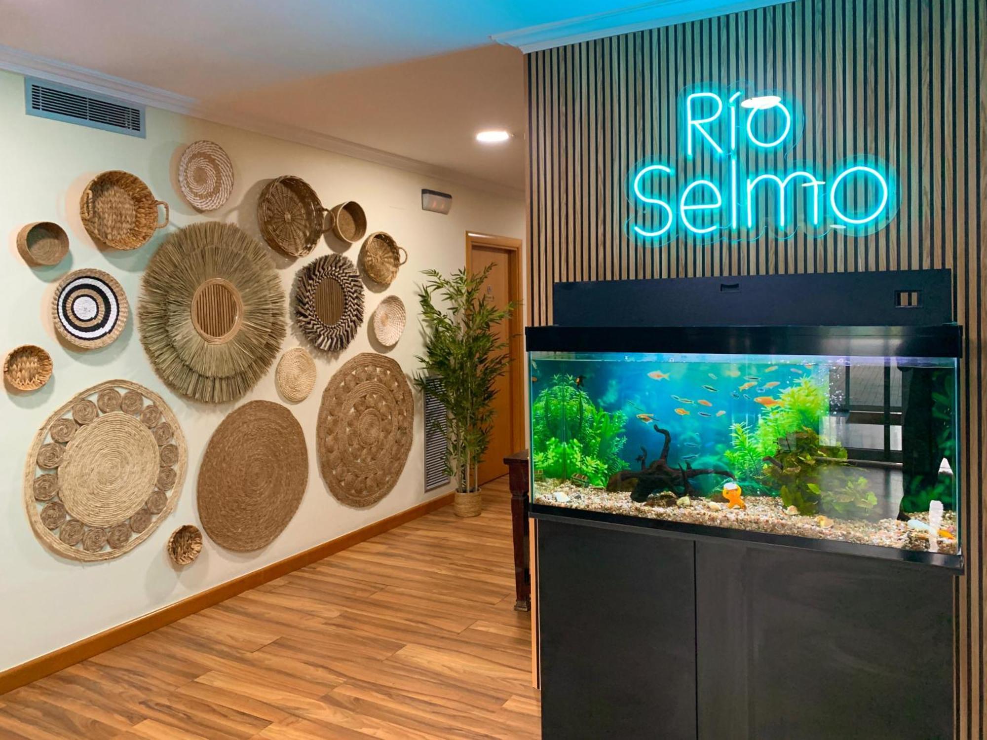 Hostal Rio Selmo Ponferrada Εξωτερικό φωτογραφία
